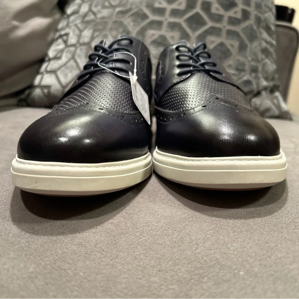 LA Milano Palmer Men’s Leather Navy Wingtip Oxfords Lace Dress Shoe Sz 10 1/2